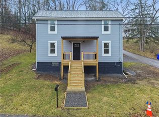 102 Fayette St, Imperial, PA