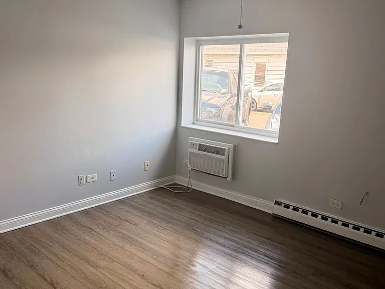 7631 W 63rd Pl — Photo 6