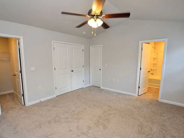 468 Rosemount — Photo 15