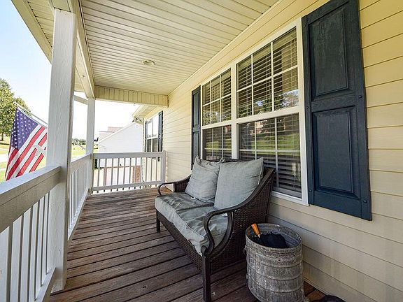 4th image of 268 Farmway Dr SE