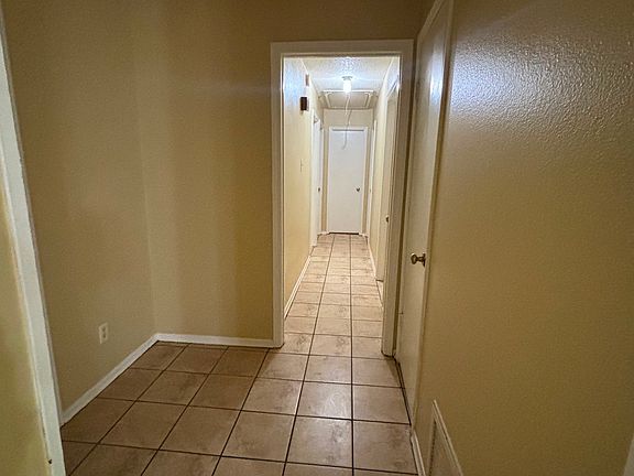5th image of 4609 Dogwood Dr S