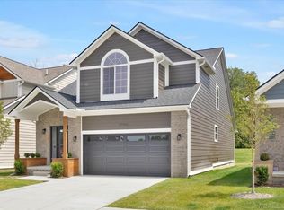 27602 Maryjane Ln E, Chesterfield, MI 48047