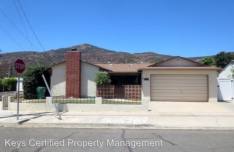 1st image of 6904 Ballinger Ave