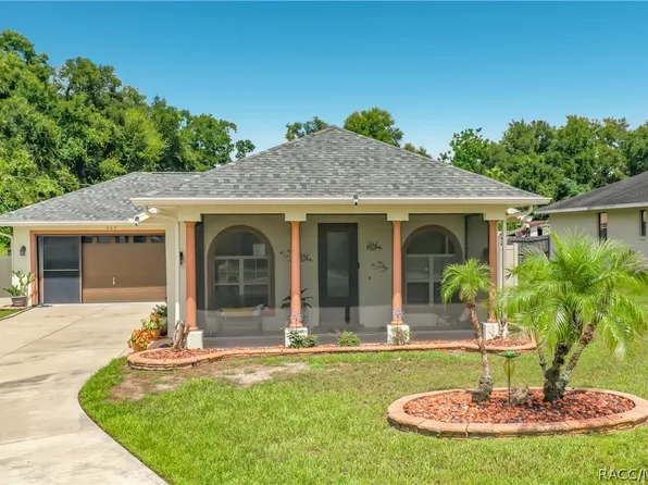 803 Crestview Cir N, Wildwood, FL 34785