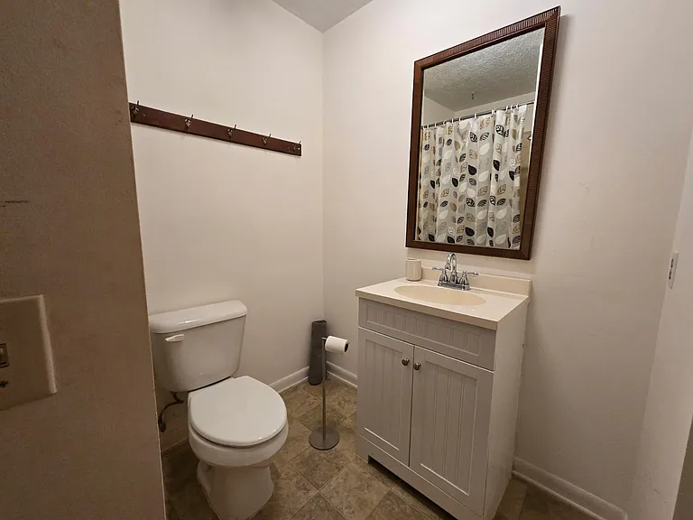 Pinetree Dr — Photo 4