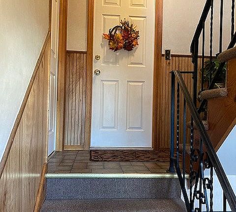 Entrance to 1st Floor Apt