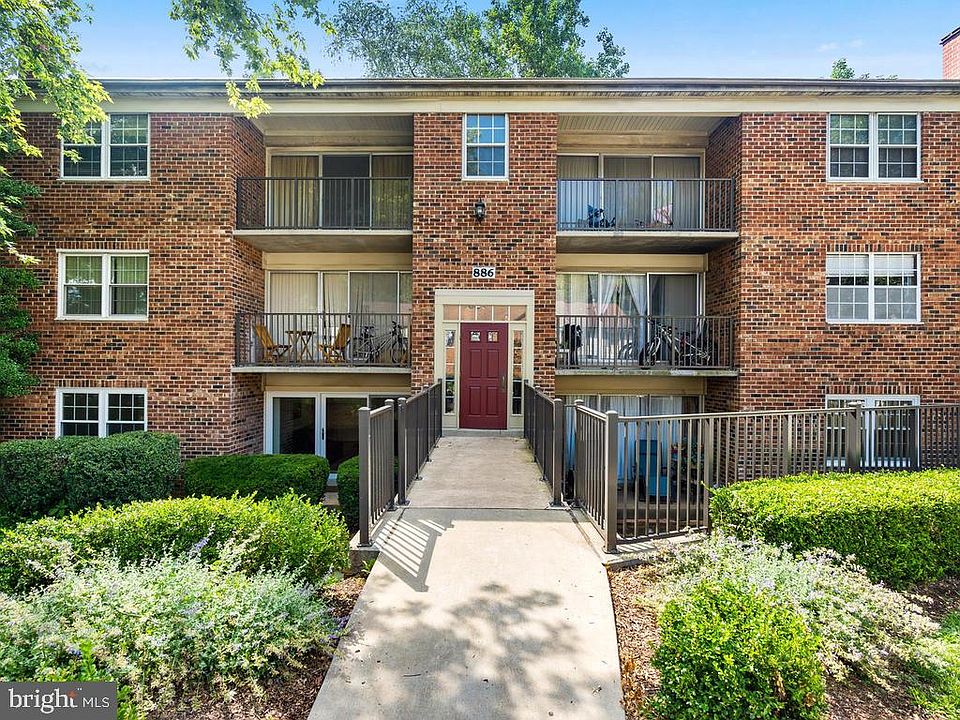 1st image of 886 College Pkwy APT 101