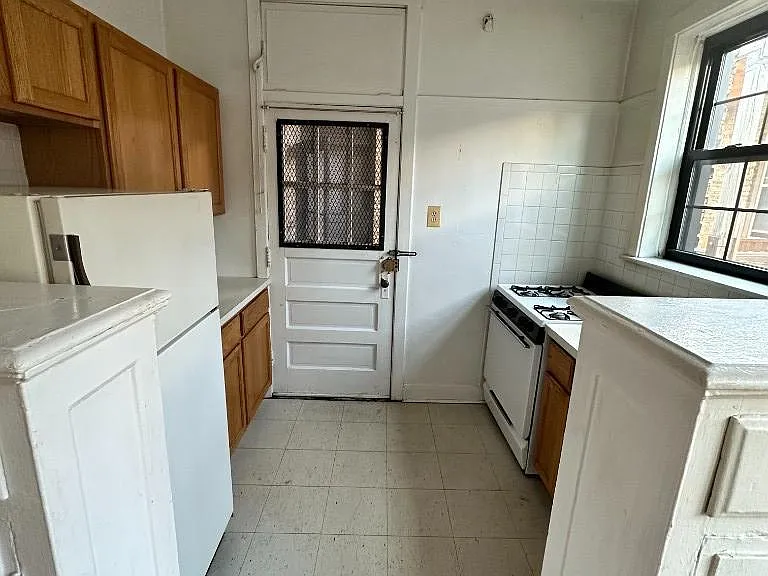 5018-40 N Lincoln Ave #2505-B4 — Photo 3