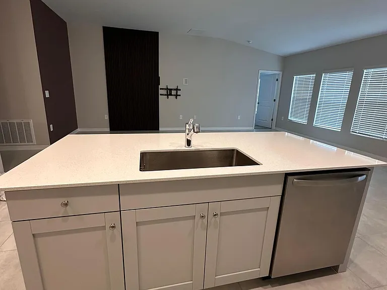 605 Sand Pine Ln — Photo 5
