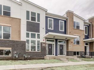 29W706 Everton Dr, Warrenville, IL 60555