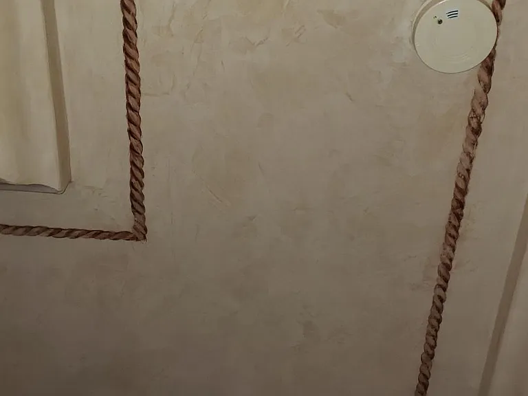 Ceiling decor in the other SW Bedroom