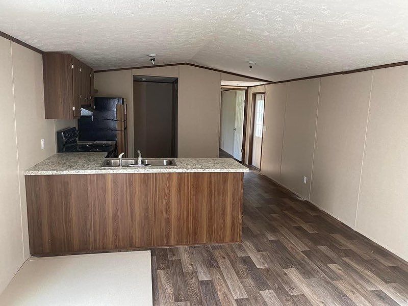 3 bedroom 2 bath trailer