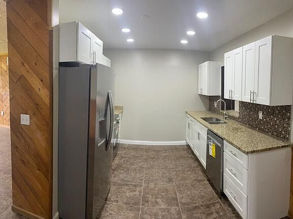 4th image of 1033 SE 2nd Street