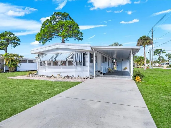 27520 Bourbonniere DR, BONITA SPRINGS, FL 34135