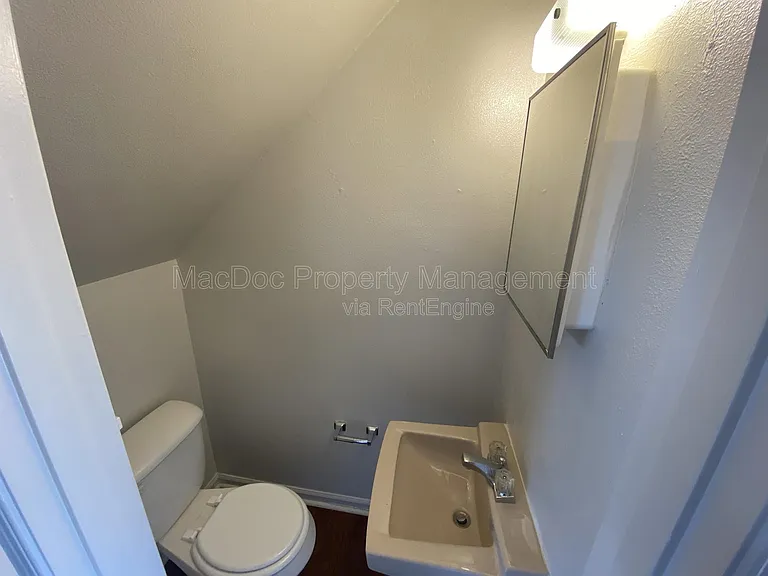 110 Hughey Ct — Photo 8