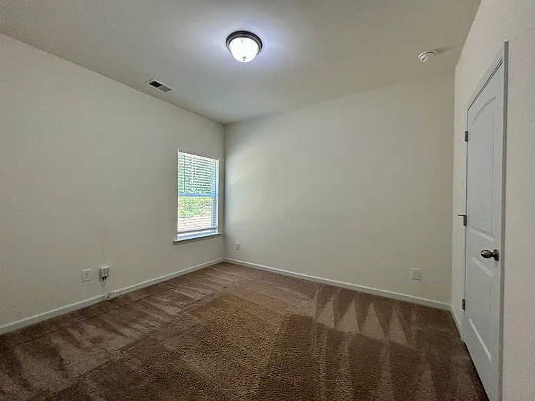 194 Bryon Ln — Photo 40