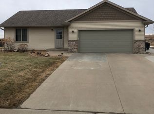 404 6th Ct SE, Dover, MN 55929
