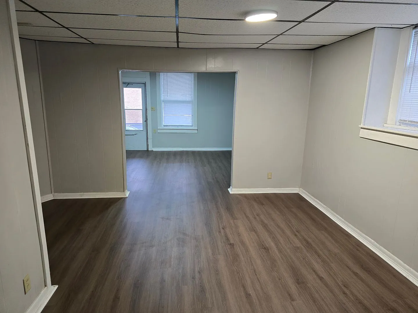1519 E Washington St: Cozy Studio Style Apartment on Historic Washington Street! Washer Dryer hoo... — Photo 4