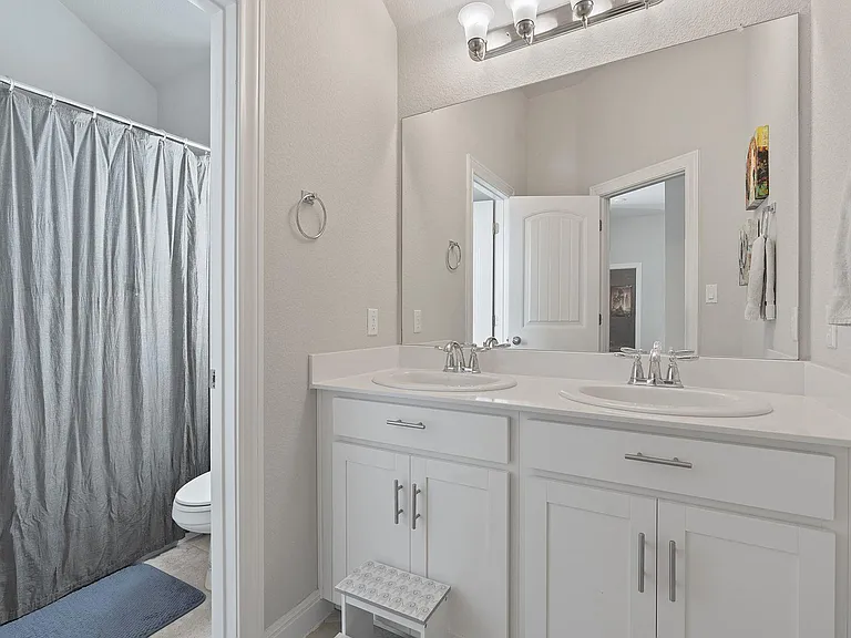 209 Birkshire Dr — Photo 27