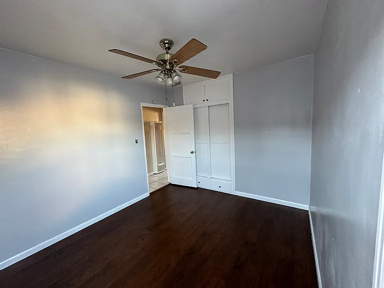 2530 Termino Ave — Photo 14