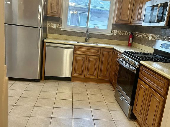 3rd image of 8112 151st Ave #2
