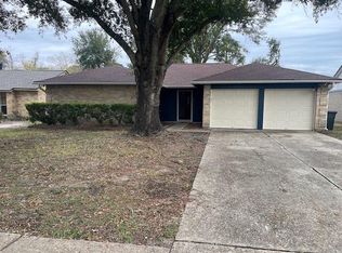 8226 Forest Point Dr, Humble, TX 77338