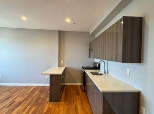 863 18th Ave #303, Irvington, NJ 07111