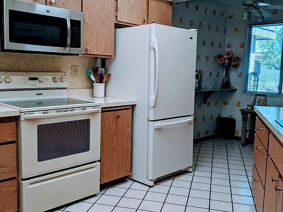 4th image of 13610 N 109th Ave