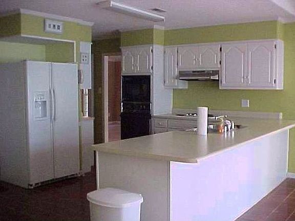 Kitchen - All appliances included