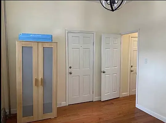 Rented by Voro, LLC | media 14