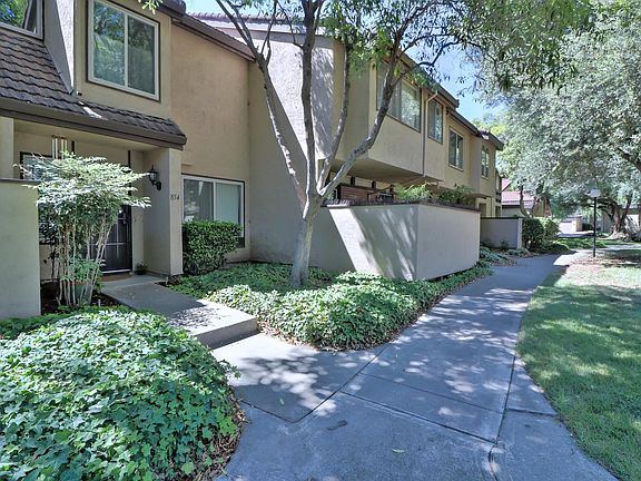 2nd image of 854 Toiyabe Ct