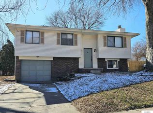 14607 Willow Creek Dr, Omaha, NE 68138