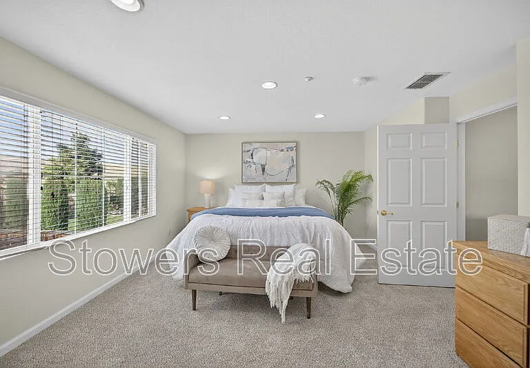 729 Copperfield Ct — Photo 17