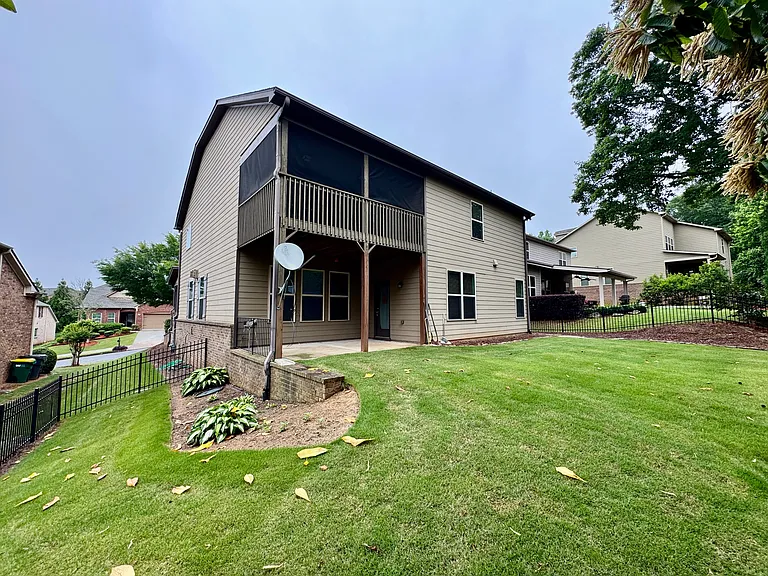 1514 Chelsea Falls Ln — Photo 32