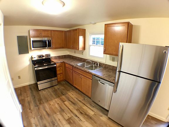 4th image of 105 Green Park Dr