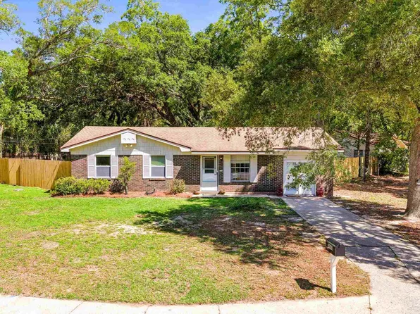 4940 La Ceiba Dr, Pensacola, FL 32526