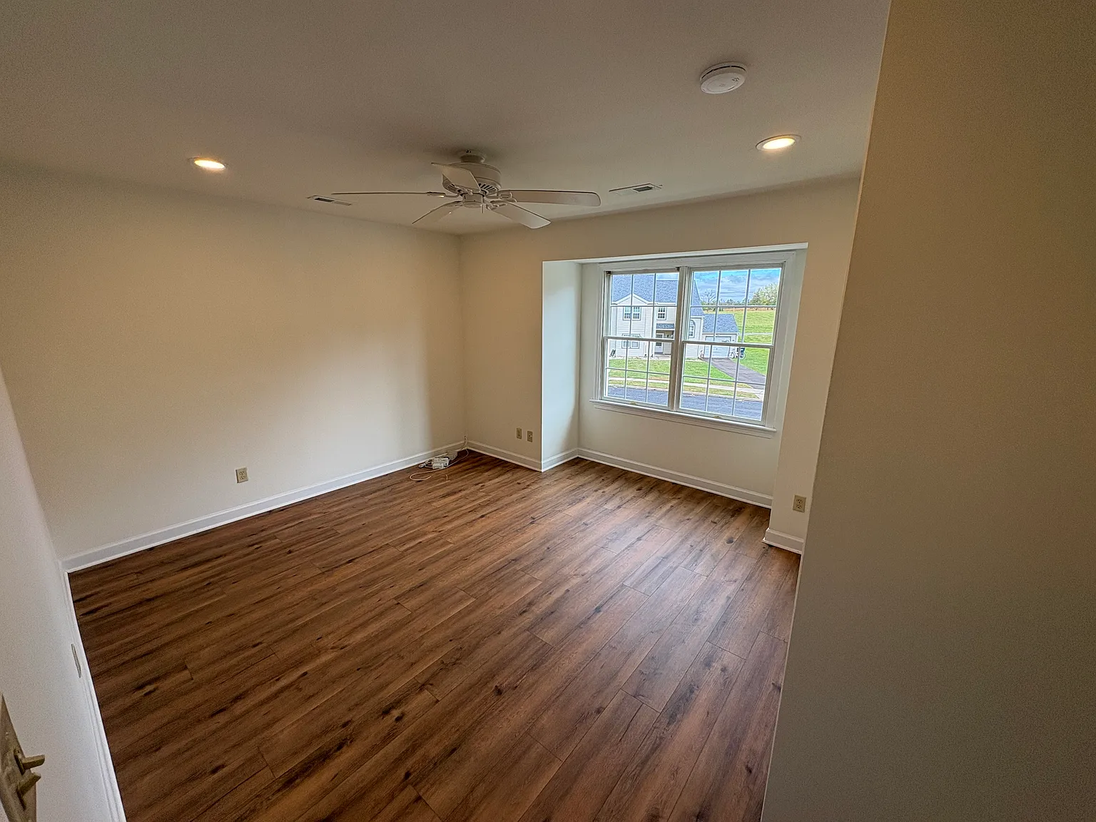 2 bed, 1150 sqft, $2,100 — Photo 4