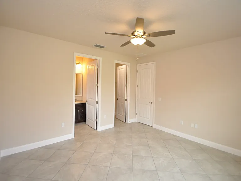 226 Coral Reef Ct N #B — Photo 23