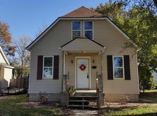 1013 Cedar St, Highland, IL 62249