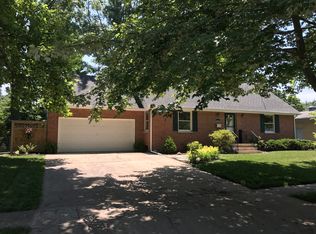 2212 Westview Dr, Springfield, IL 62704