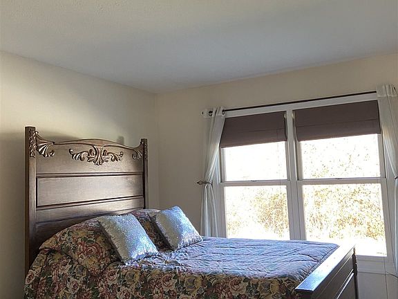 4th image of 22363 Northwood Hills Blvd