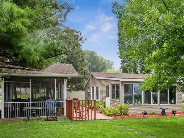 1712 Bayberry Rd, South Haven, MN 55382
