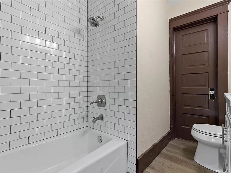 4960 S Packard Ave #B — Photo 1