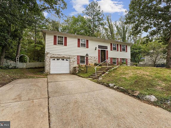 2nd image of 12011 Skipjack Ct