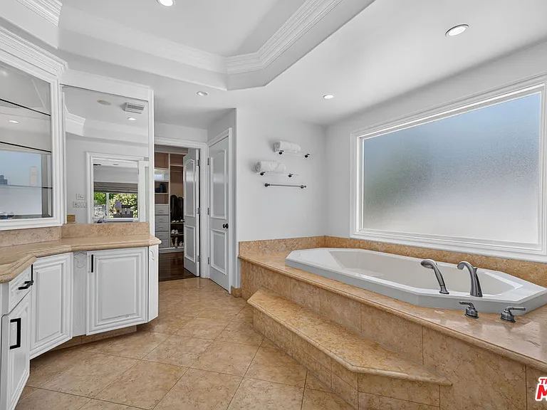 5230 Teesdale Ave — Photo 13