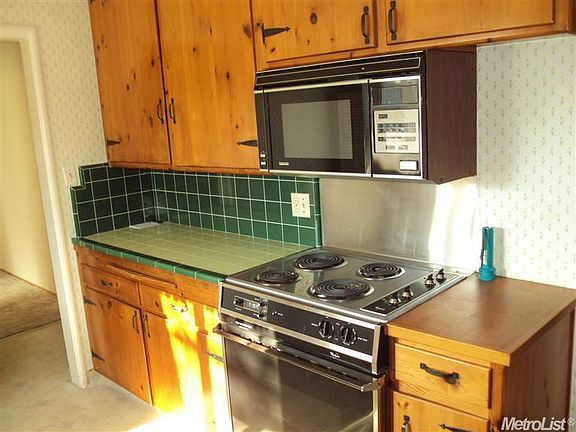5th image of 1417 Ashwood Dr