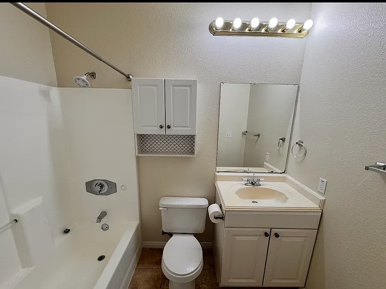 104 Stach Dr #B — Photo 16