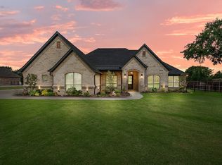 9557 Dickson Rd, Fort Worth, TX 76179