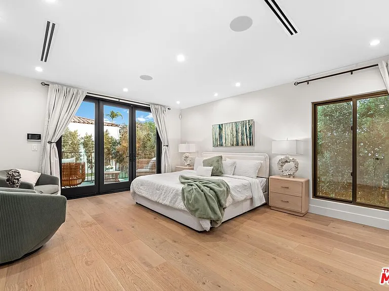 100 S La Jolla Ave — Photo 22