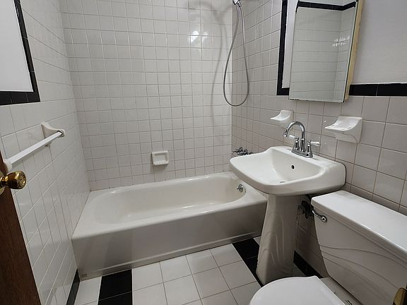 5th image of 6108 23rd Ave Floor 1